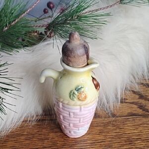 Charming Yellow and Pink Ceramic Vinegar Curraff